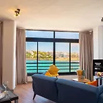 Apartament Shoreline Hideaway - Cross Over To The Beach!
