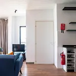 Apartament Shoreline Hideaway - Cross Over To The Beach! St Paul's Bay