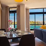 Shoreline Hideaway - Cross Over To The Beach! Apartament St Paul's Bay