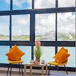 Shoreline Hideaway - Cross Over To The Beach! St. Paul's Bay