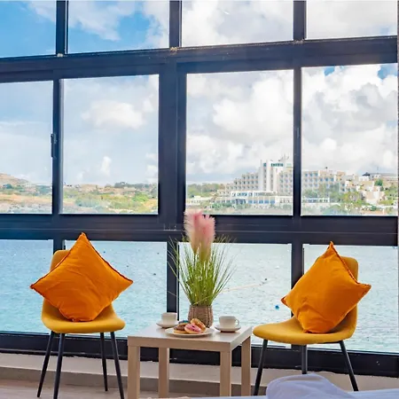 Shoreline Hideaway - Cross Over To The Beach! St. Paul's Bay