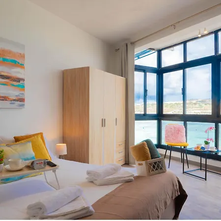 Shoreline Hideaway - Cross Over To The Beach! Lejlighed *