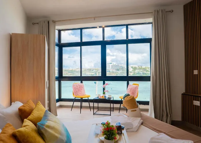 Shoreline Hideaway - Cross Over To The Beach! Апартаменты *