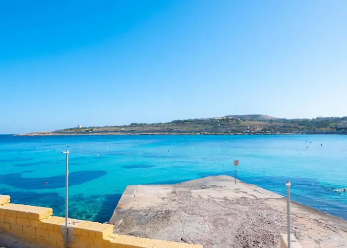 Apartamento Shoreline Hideaway - Cross Over To The Beach! *