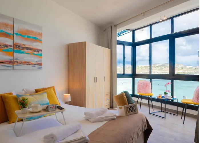 Shoreline Hideaway - Cross Over To The Beach! Apartamento *