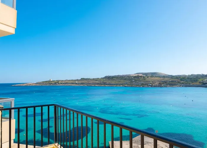 Apartamento Shoreline Hideaway - Cross Over To The Beach! St. Paul's Bay