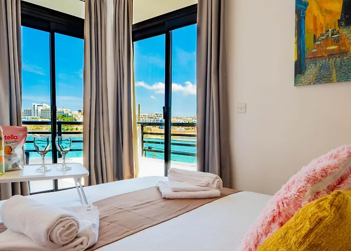 Апартаменты Shoreline Hideaway - Cross Over To The Beach! Сент-Полс-Бей