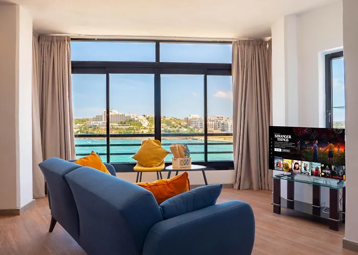 Shoreline Hideaway - Cross Over To The Beach! Апартаменты